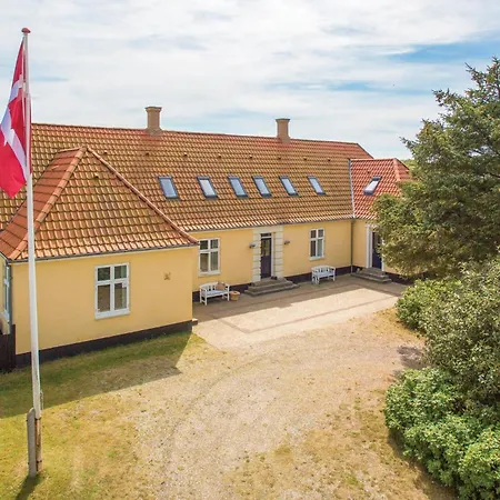 Hébergement de vacances 8 Bedroom Beautiful In Blåvand